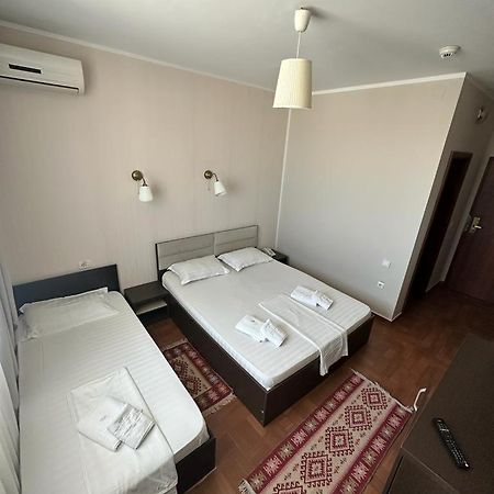 Hotel Promenada Мамая Екстериор снимка
