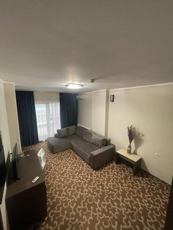 Hotel Promenada Мамая Екстериор снимка