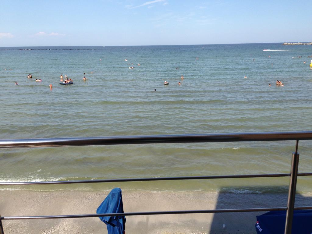 Hotel Promenada Мамая Екстериор снимка