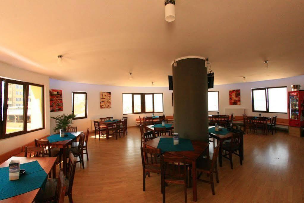 Hotel Promenada Мамая Екстериор снимка