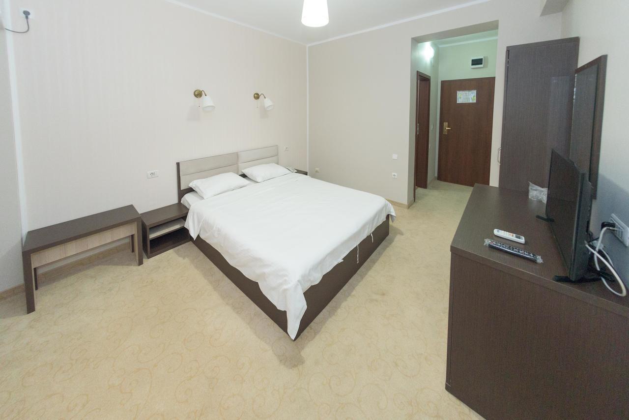 Hotel Promenada Мамая Екстериор снимка