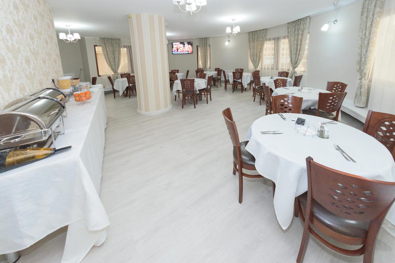 Hotel Promenada Мамая Екстериор снимка