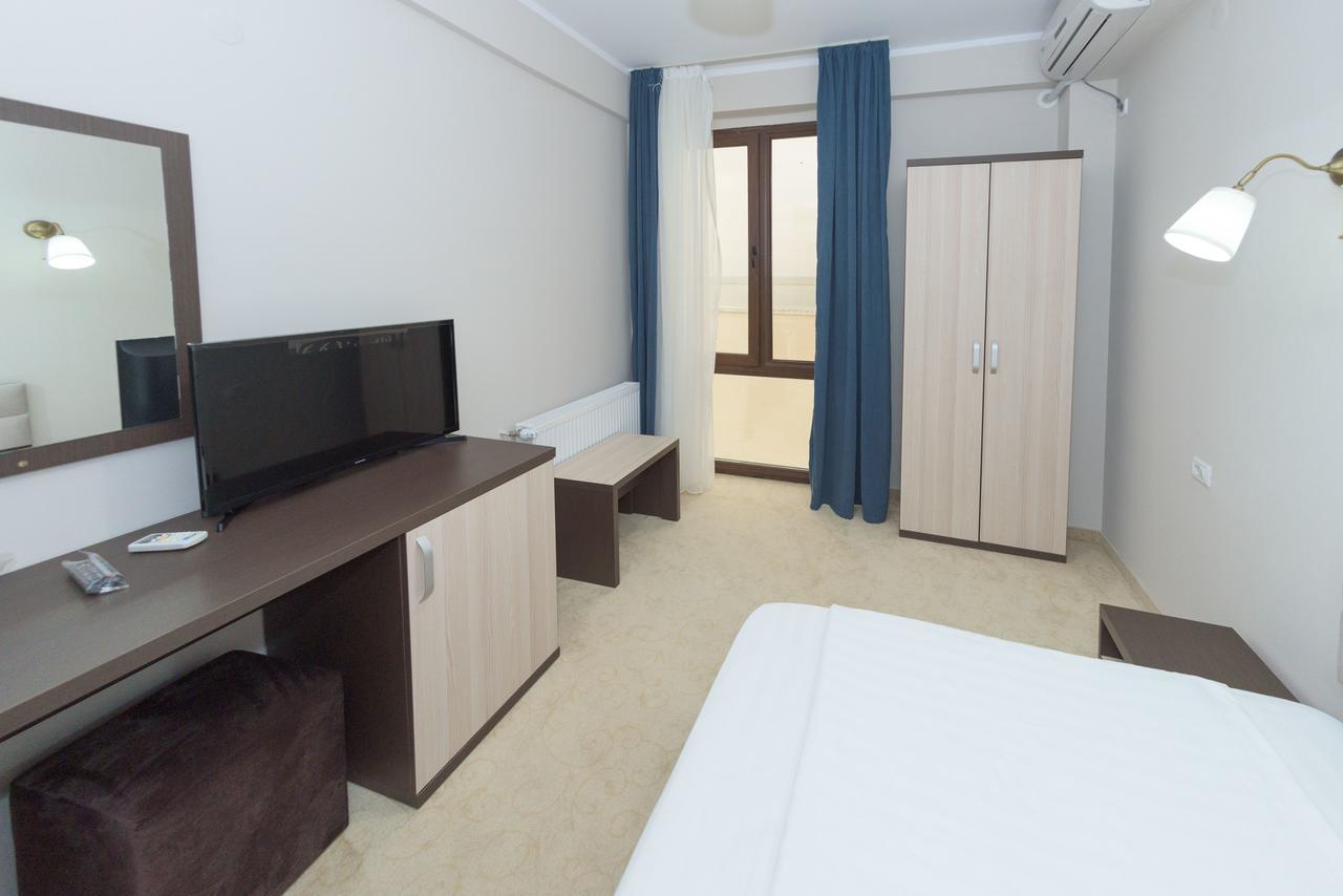 Hotel Promenada Мамая Екстериор снимка