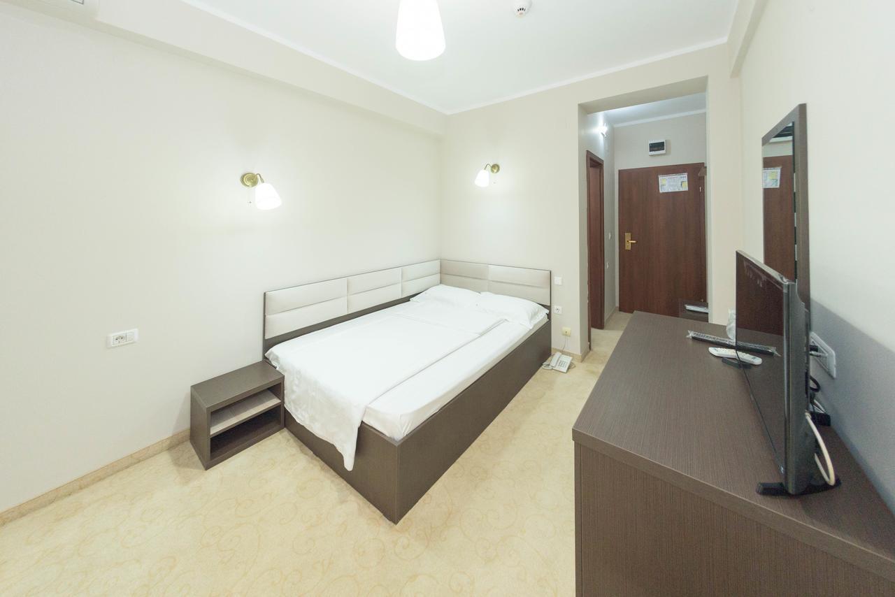 Hotel Promenada Мамая Екстериор снимка